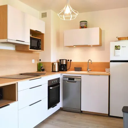Apartment Renove 2021 Avec Balcon Et Garage, Proche Golf, 3 Pieces, 6 Couchages, Le Lavandou. - Fr-1-251-425 Le Lavandou